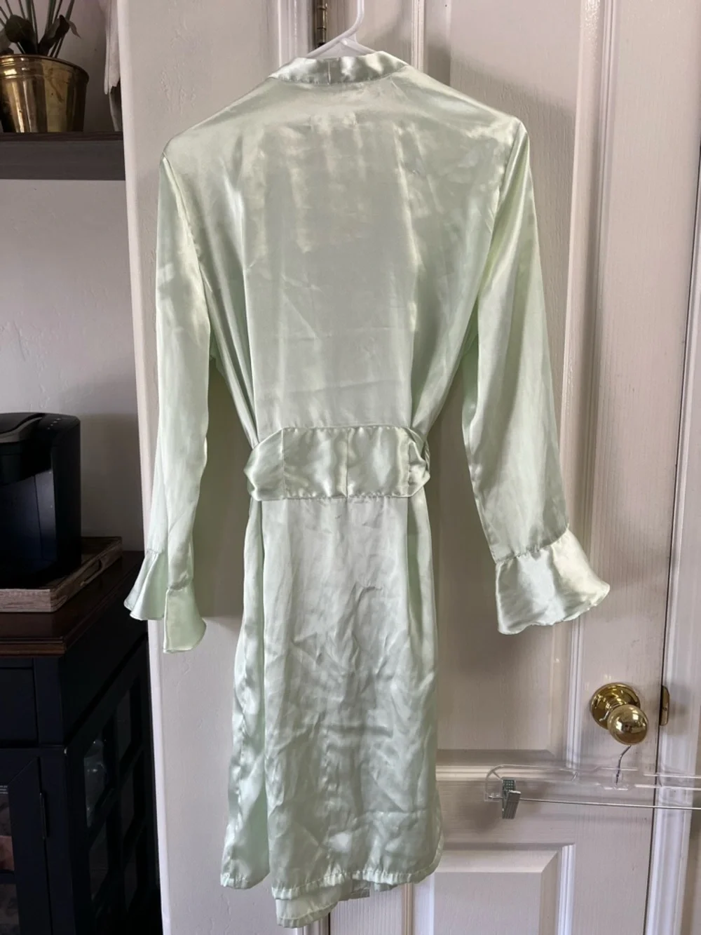 Pink Victoria secret green ruffled satin robe - Picture 4 of 4